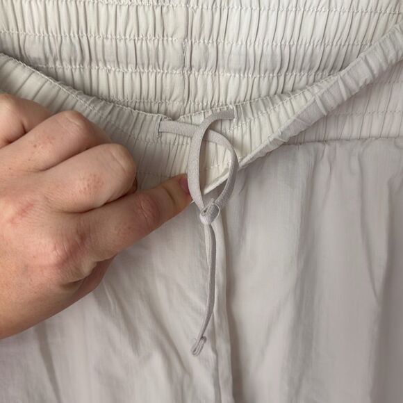 All In Motion Light Beige Crinkle Translucent Tulip Athletic Running Shorts - Picture 3 of 4